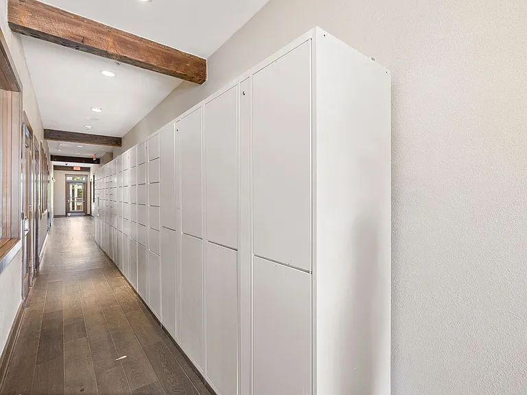 Lakeline East Apartments — Photo 32