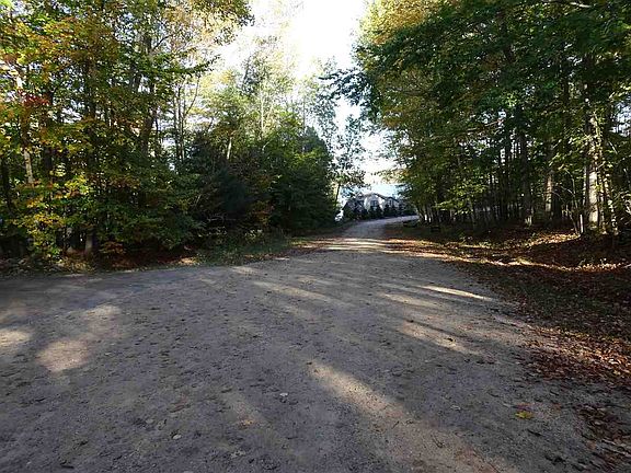 3rd image of 5 Apple Ln