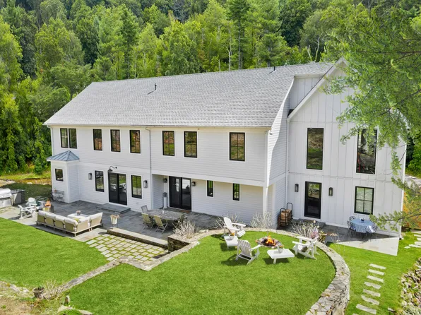 248 Stanwich Rd, Greenwich, CT 06830