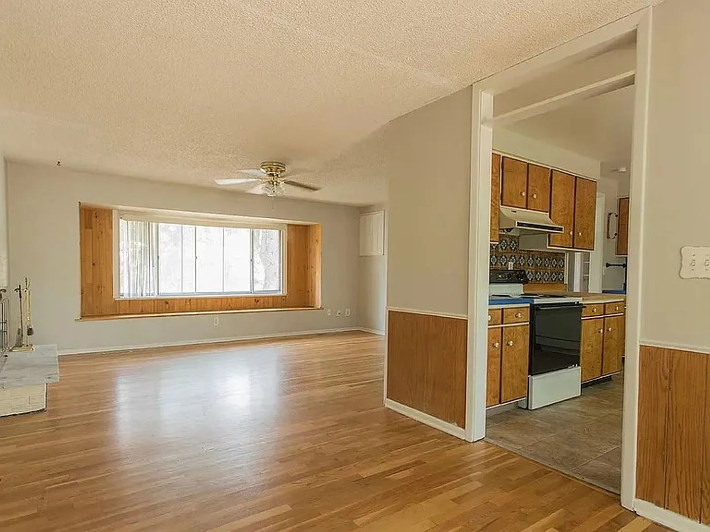 5 Bedroom Home in East Boulder — Photo 3