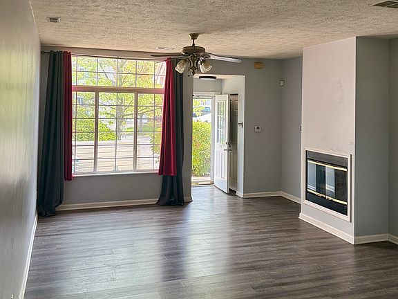 4th image of 916 Prestwick Dr APT C