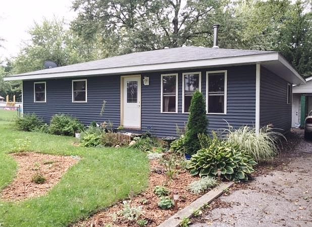 1st image of 44 Lourdes St