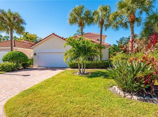 335 Pindo Palm DR, NAPLES, FL 34104