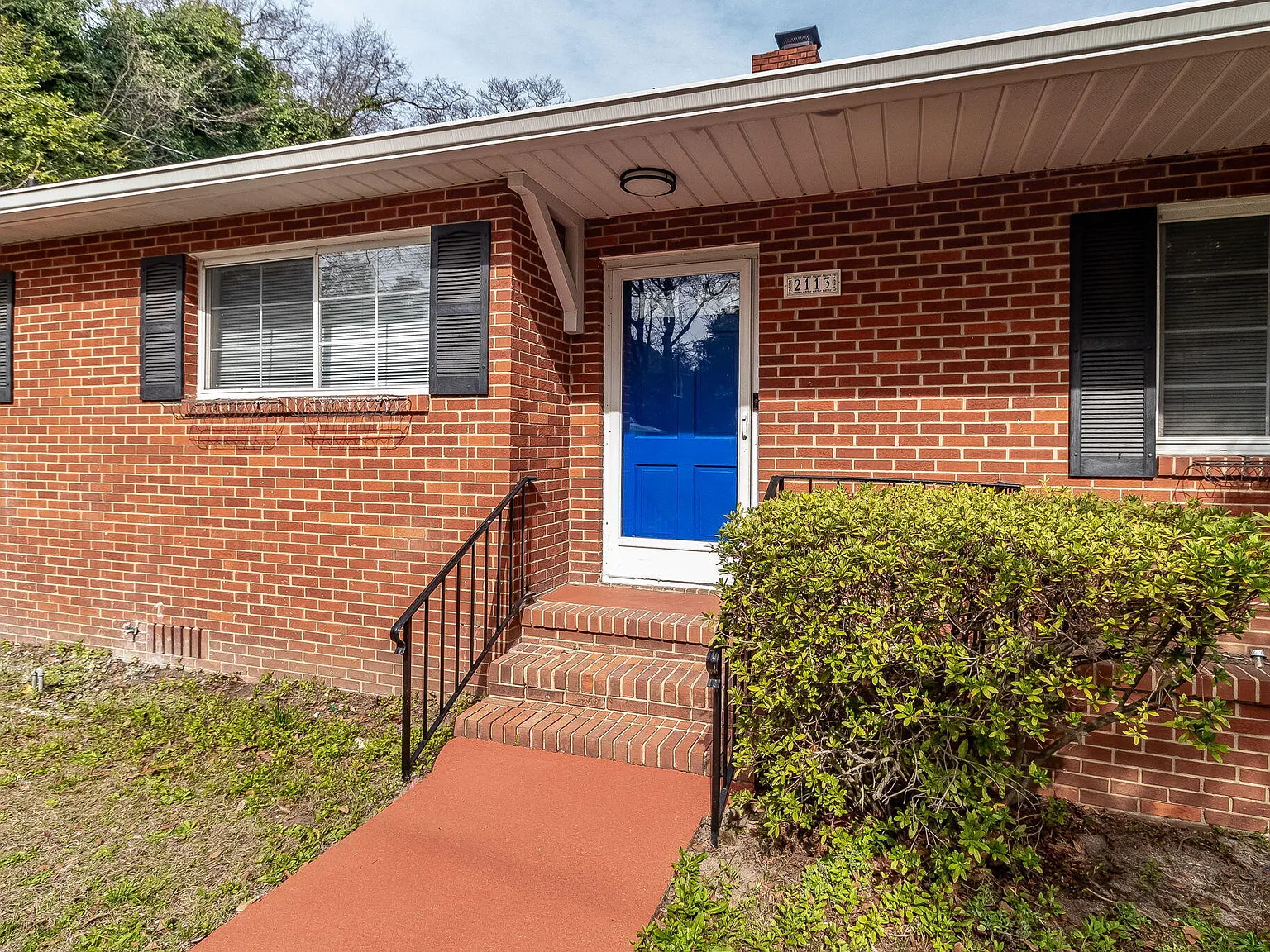 3 bed, 2.5 bath, 1926 sqft, $1,600 — Photo 2