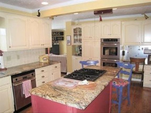 4th image of 3140 Courtland Blvd