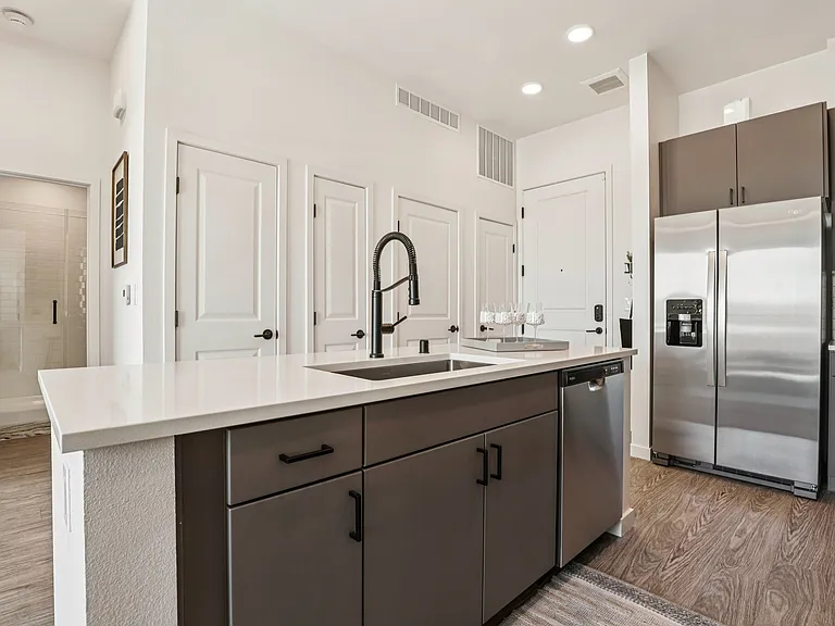 Lura Vegas Apartments — Photo 28