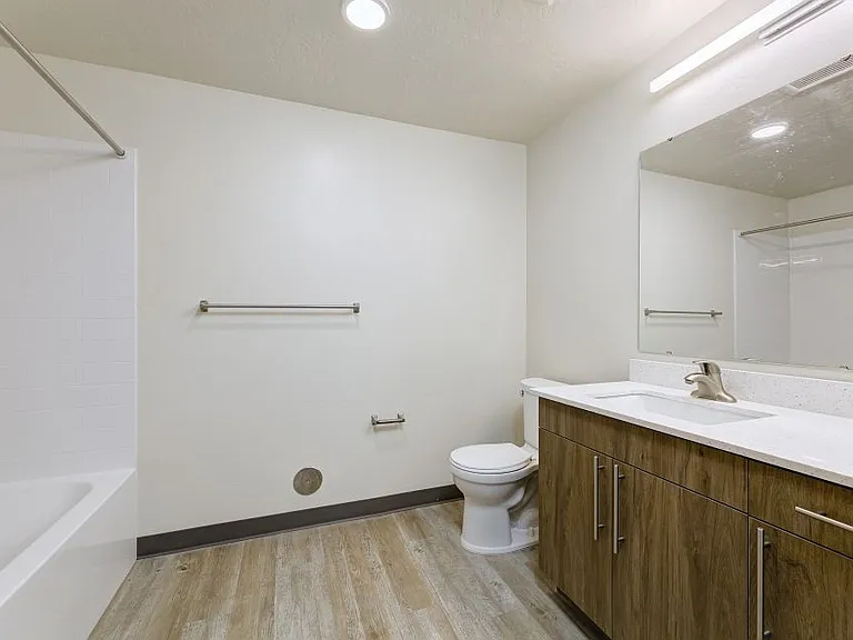 203 E Florida Ave — Photo 1