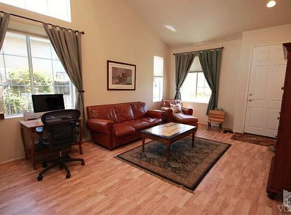 3rd image of 653 Vista Del Sol