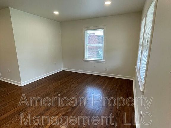 4th image of 903 S Erie Ave