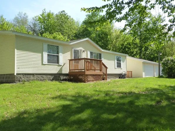 9931 Dahl Rd, Hinckley, MN 55037