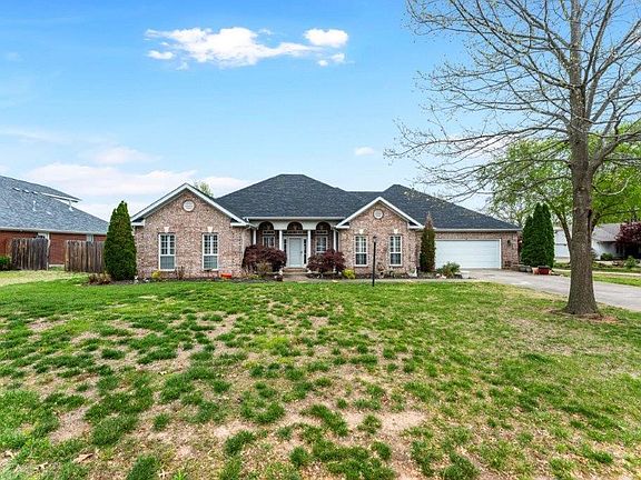 3rd image of 500 Steele Dr