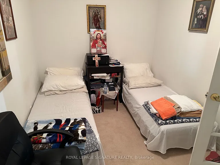 25 Kingsbridge Garden Cir #2219 — Photo 8