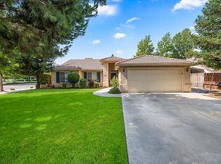 2302 E Evergreen Ave, Visalia, CA 93292