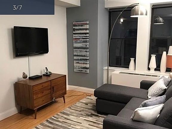 5th image of 150 W 51st St Unit 12231