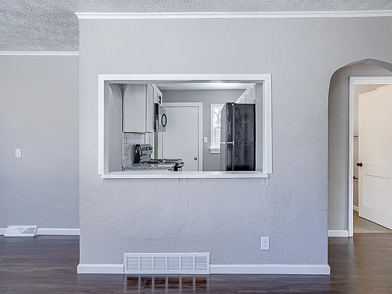 5345 N 33rd Ave — Photo 5