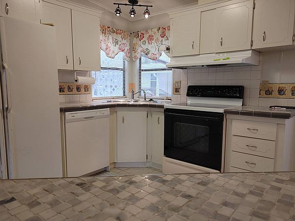 5th image of 2191 NW 47th Ave #113