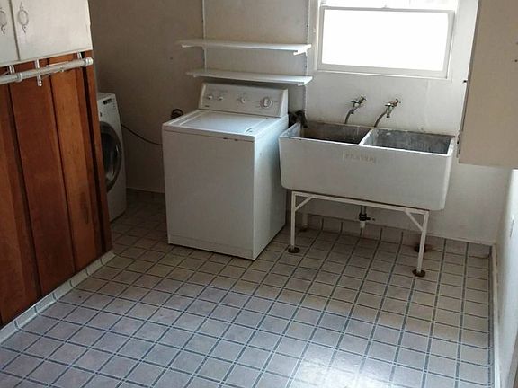 4th image of 121 & 123 Poole St #121