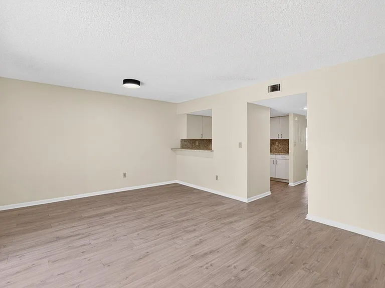 Marina Townhomes — Photo 11