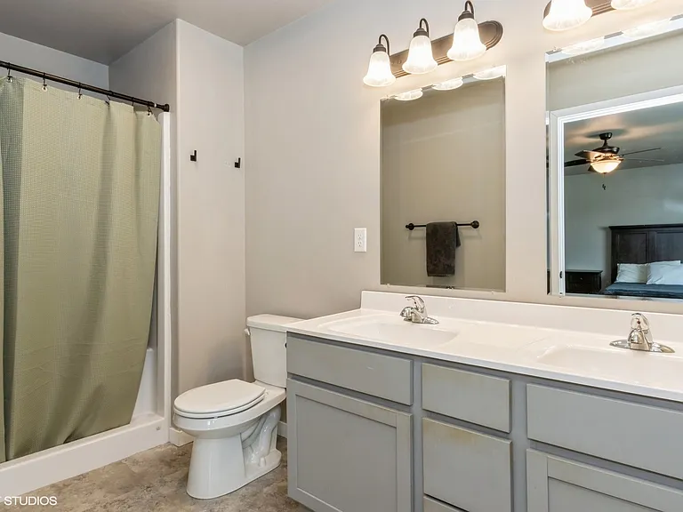 Rollins Pass Condominiums — Photo 15