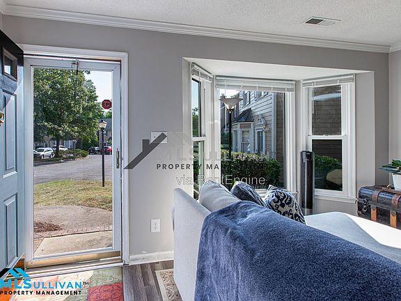 4th image of 208 Standish Dr
