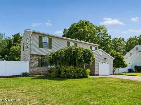 21 Deer Run Drive S, Barnegat, NJ 08005