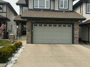 2134 57th St SW, Edmonton, AB T6X 2B9