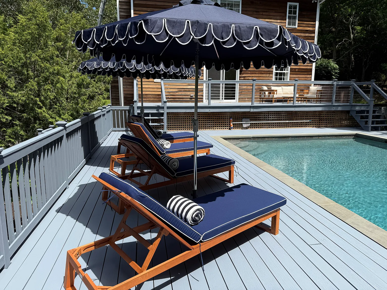 Classic Hamptons Charm - Refined Contemporary Ease — Photo 3
