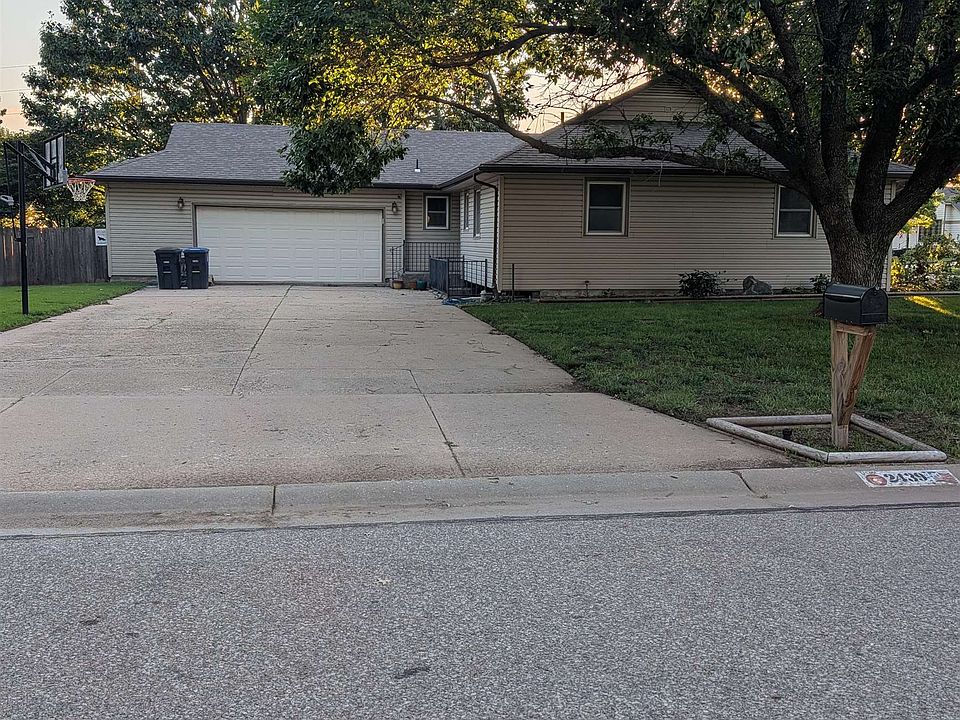 1st image of 2439 Hazlett St