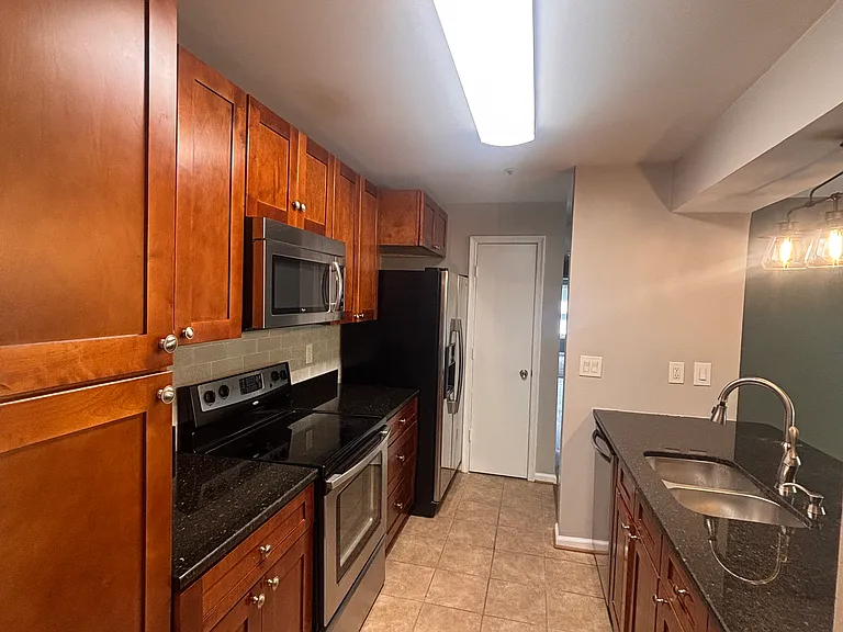 14201 Wolf Creek Pl #6 — Photo 10