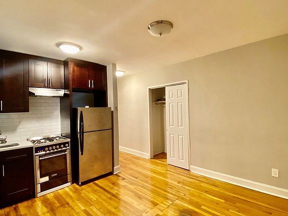 3rd image of 32-55 Steinway St #4E