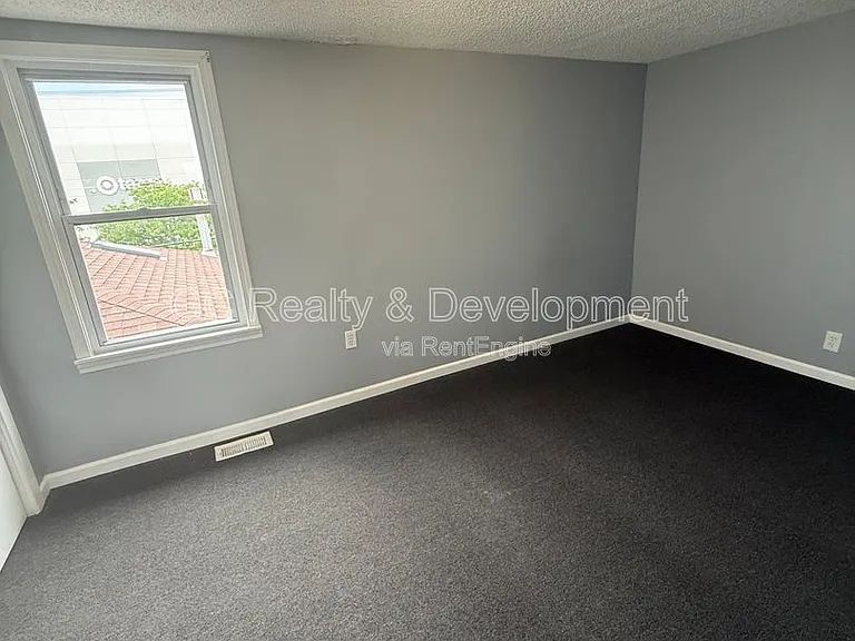 5102 S Mulligan Ave #3 — Photo 4