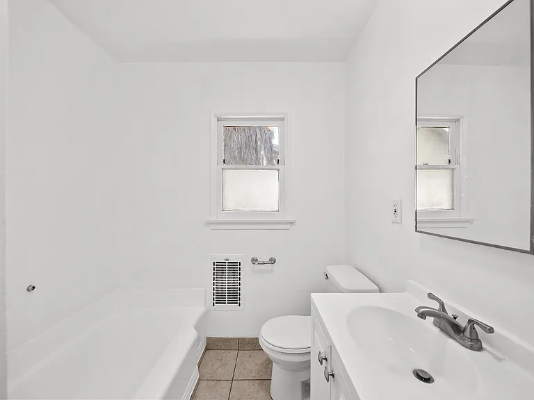 14913 Hartland St #6 — Photo 17
