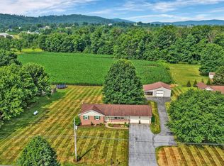 75 Hickory Rd, Denver, PA 17517