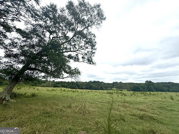 4th image of 7 Red Rose Rd