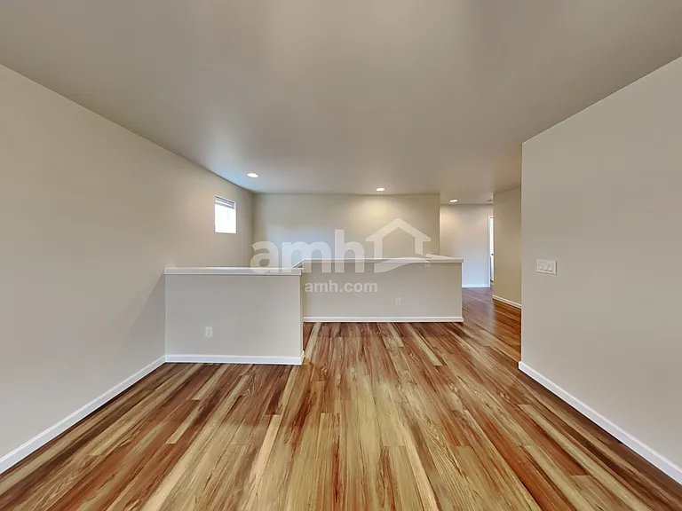 2655 Moore Ave — Photo 7