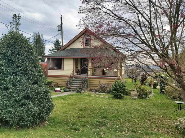 535 E 8th St, North Vancouver, BC V7L 1Z7