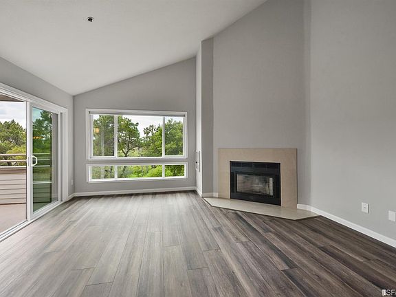 2nd image of 1271 Poplar Ave APT 402