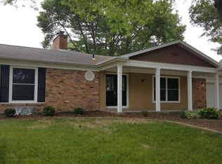 4 Crestwood Cir, Iowa City, IA 52245