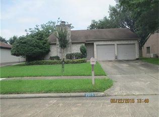 2015 Windy Meadow Dr, Sugar Land, TX 77478