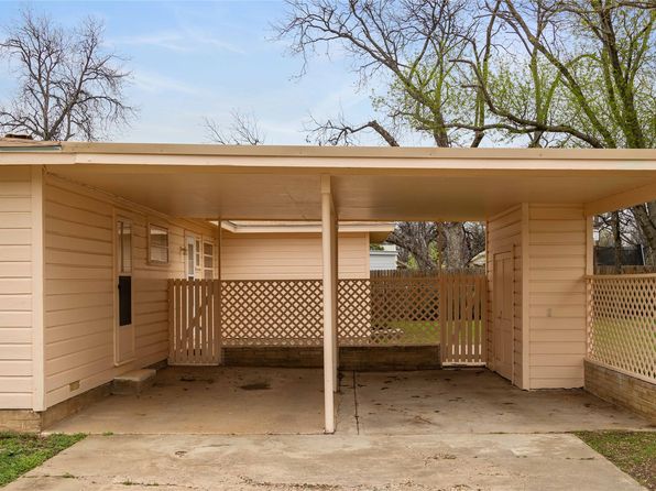 200 Roselawn St, Coleman, TX 76834