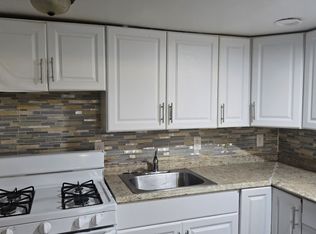 5 Pleasant Ave APT B, Suffern, NY 10901