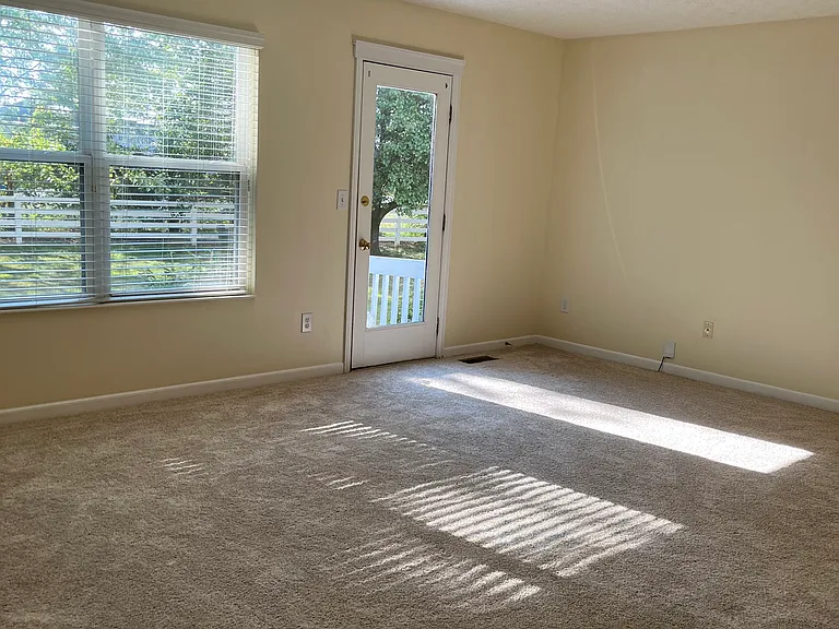 5917 Blaverly Dr — Photo 11
