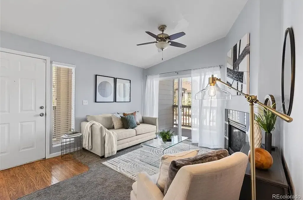 2 bed, 955 sqft, $1,900 — Photo 4
