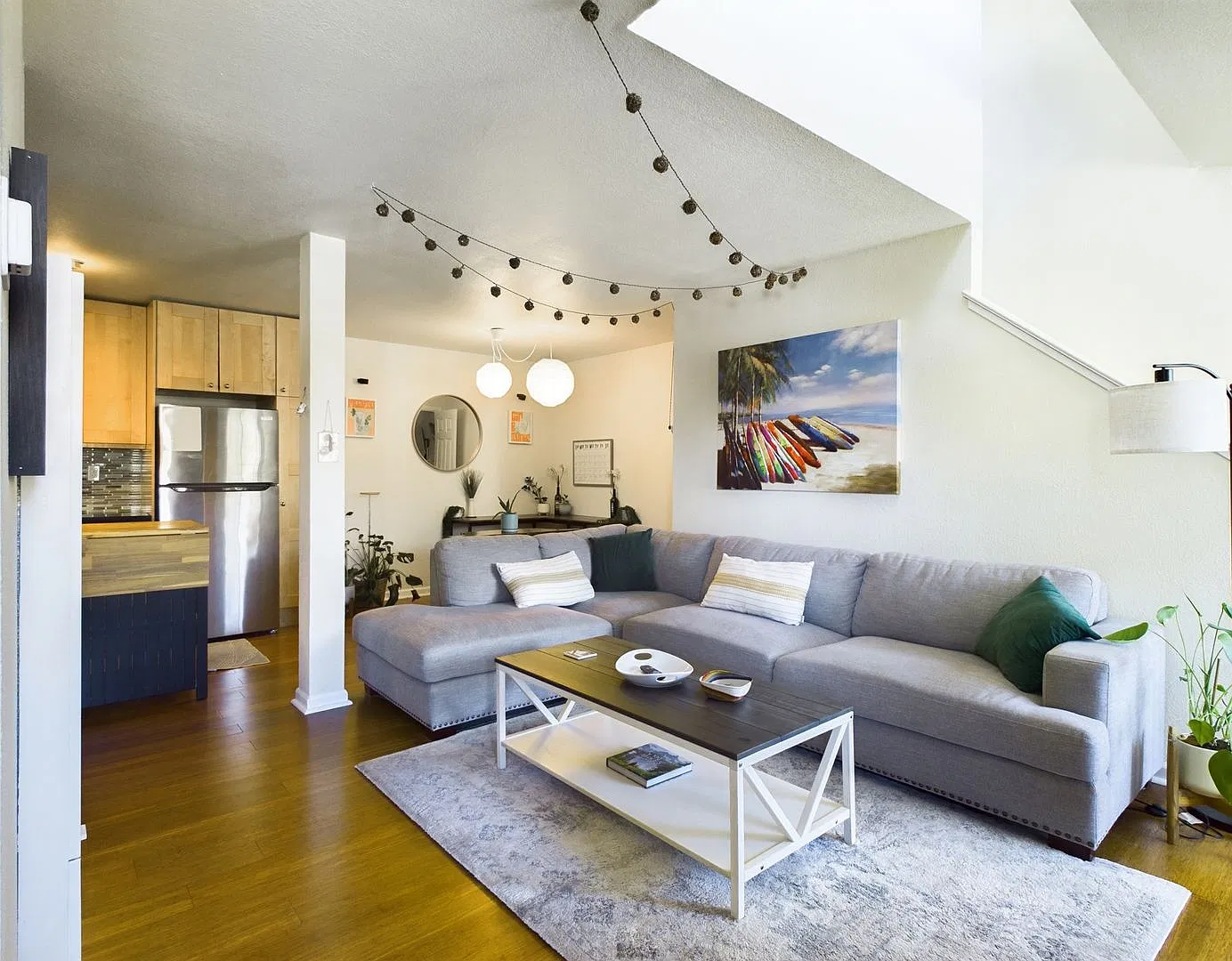 2 bed, 841 sqft, $2,800 — Photo 2