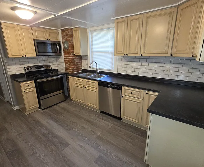 425 N Morse Ave #1 — Photo 6