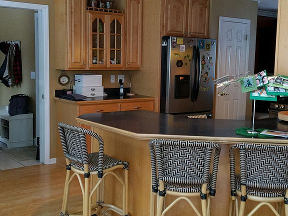 3rd image of 1516 Brookside Dr