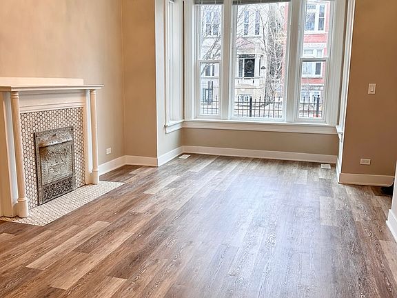 3rd image of 2616 W Crystal St Unit 1