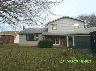 48 Winston Dr, Rochester, NY 14626