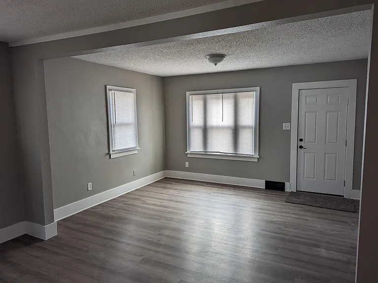538 Sherman Ave — Photo 10