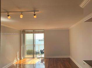 150 SE 25th Rd APT 9K, Miami, FL 33129